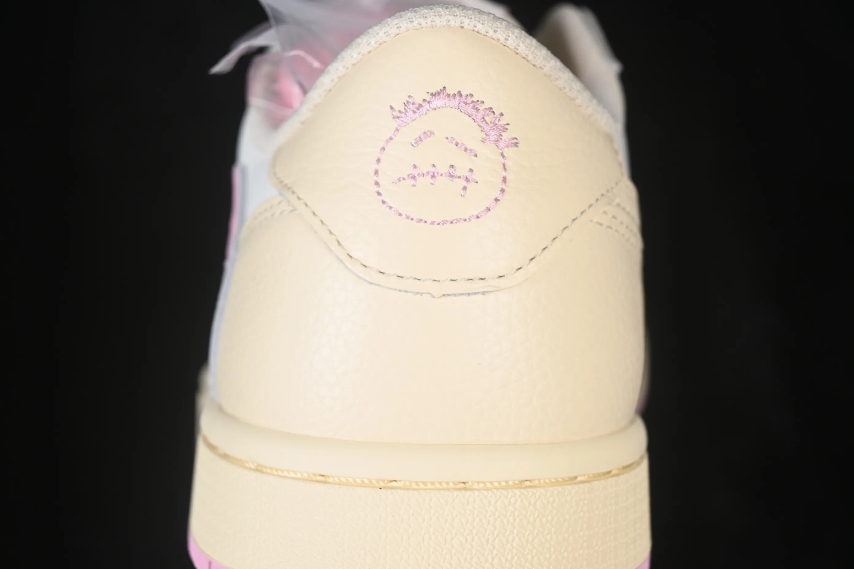 All Categories Air Jordan Jordan series basketball shoes Air Jordan 1 Low LJR version Travis Scott x Air Jordan 1 Low OG AJ1 Joe 1 joint undercut IQ7604-100